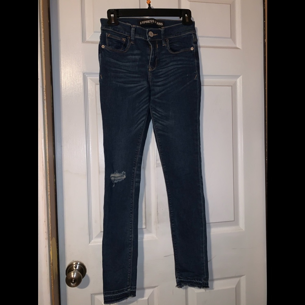 Express skinny jeans.